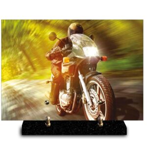 Plaque funéraire personnalisée avec photo d'un motard en pleine vitesse sur une moto de route carénée, avec flou de mouvement. Hommage dynamique à la passion moto