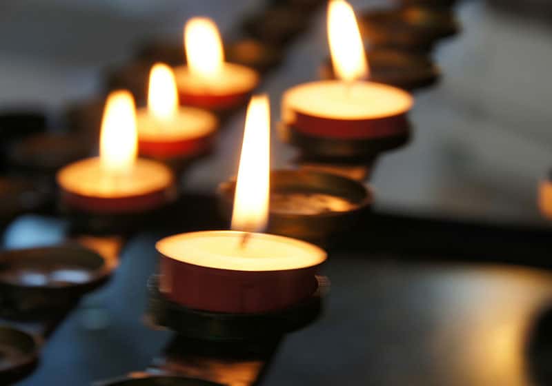 Tendances des Plaques Funéraires pour la Saint-Valentin : Célébrer l&rsquo;Amour Éternel