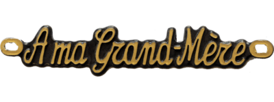 Honorer les Piliers : Rendre Hommage aux Grands-Parents avec une Plaque Funéraire